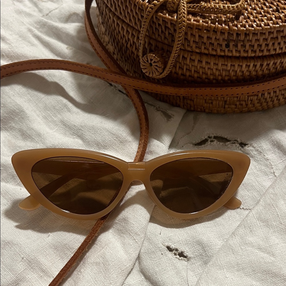 Chic Tan Cat-Eye Sunglasses
